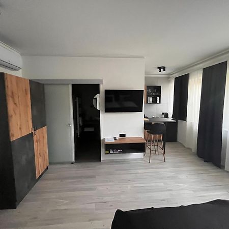 Varkapu Apartmanok 2 Gyula Esterno foto