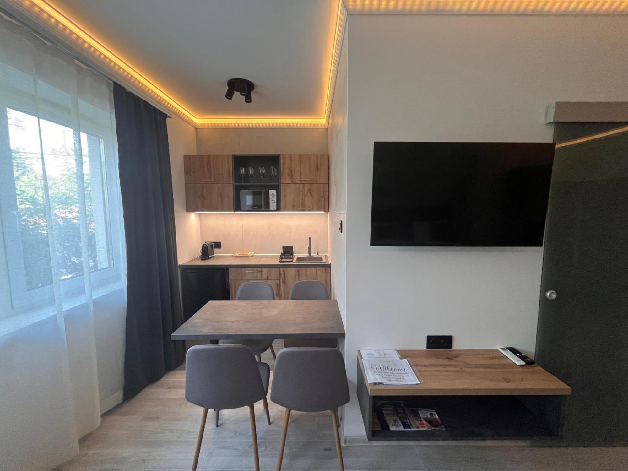 Varkapu Apartmanok 2 Gyula Esterno foto