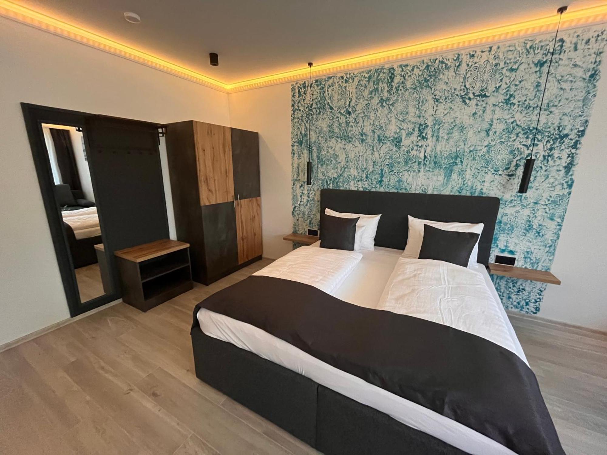 Varkapu Apartmanok 2 Gyula Esterno foto
