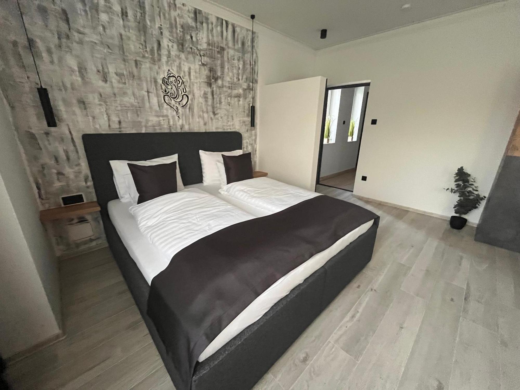 Varkapu Apartmanok 2 Gyula Esterno foto