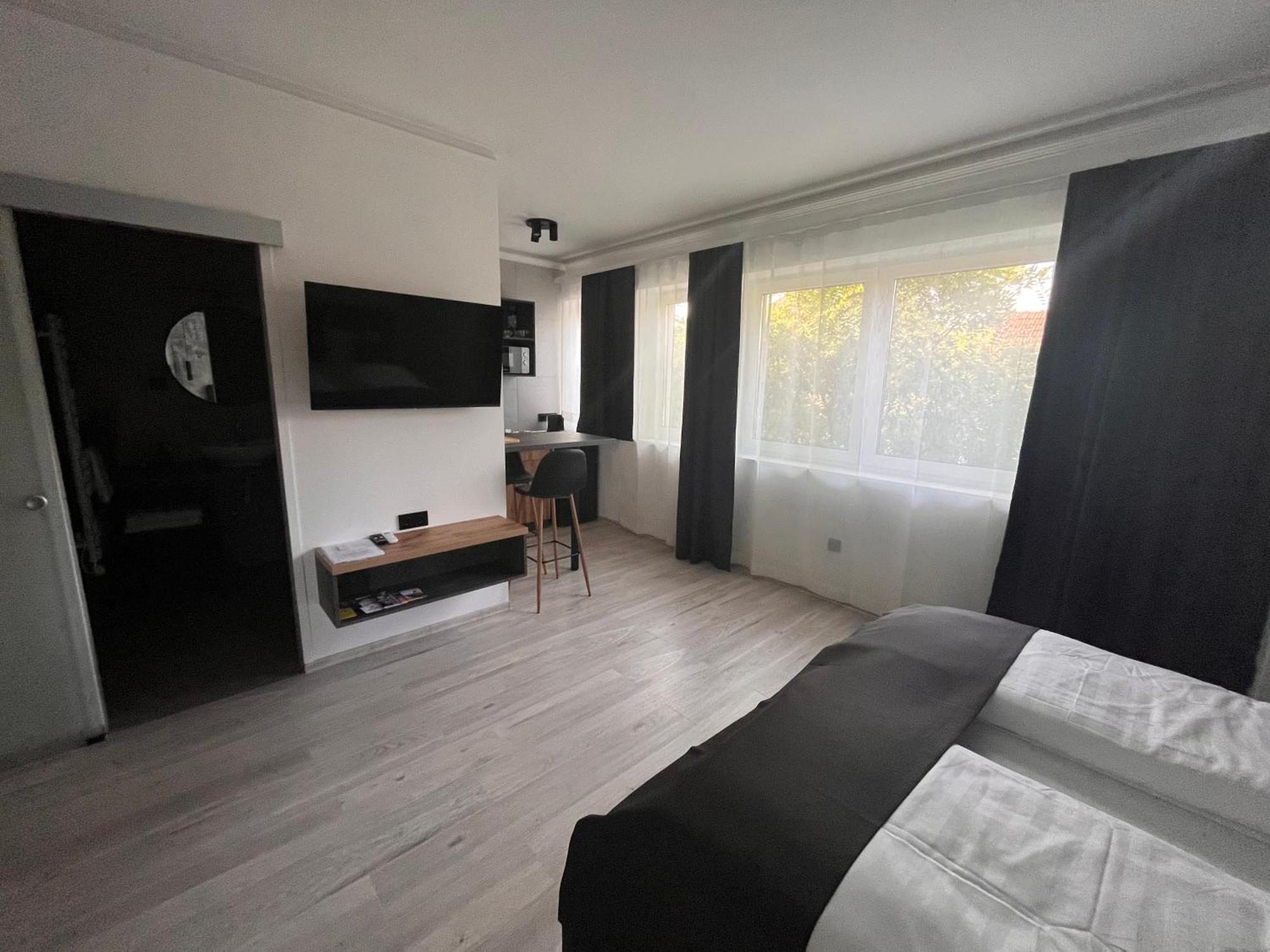 Varkapu Apartmanok 2 Gyula Esterno foto